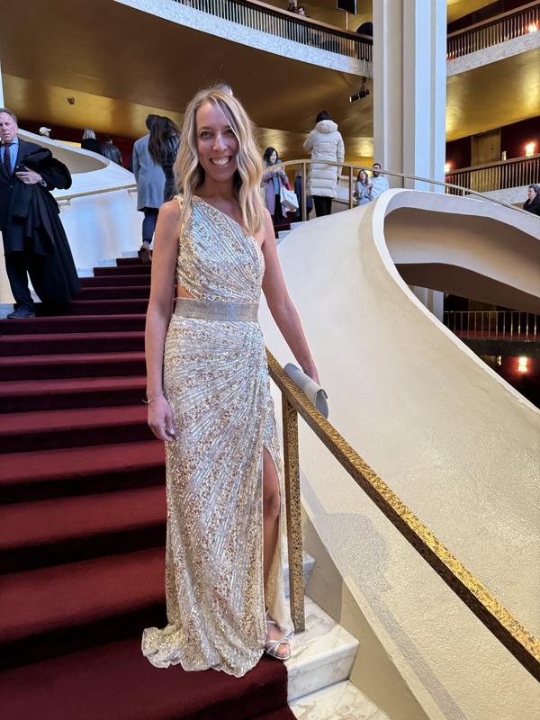 （US発）Mac Duggal ワンショルダー装飾サテンガウン Mac Duggal Women's Sequined One Shoulder Draped Lace Up Gown