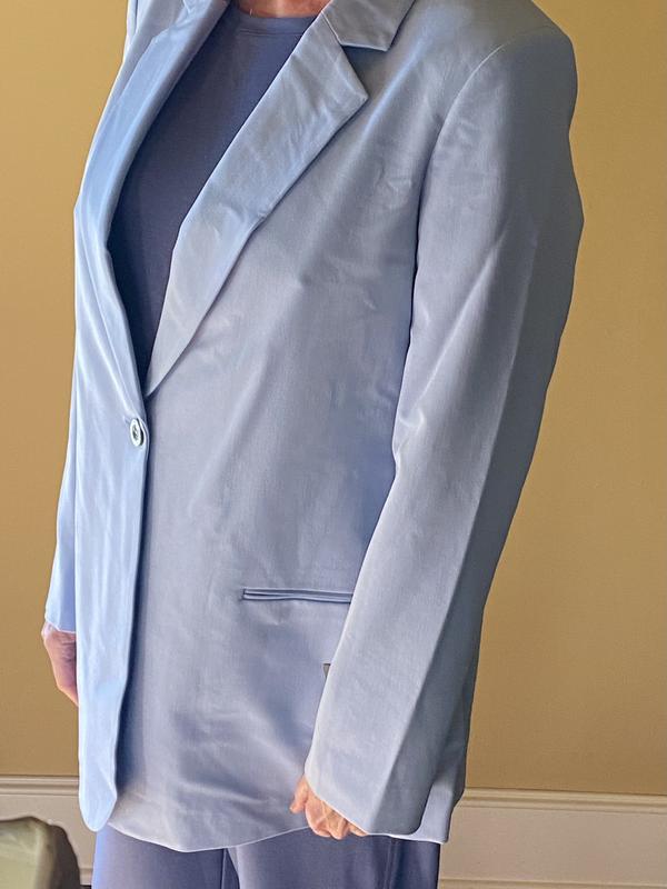 Beautiful blue jacket!