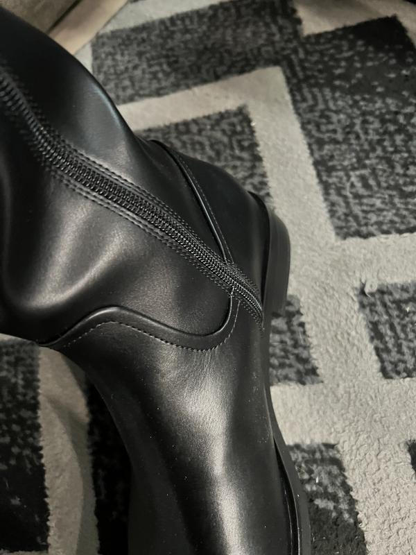 Hard zipper and tough material