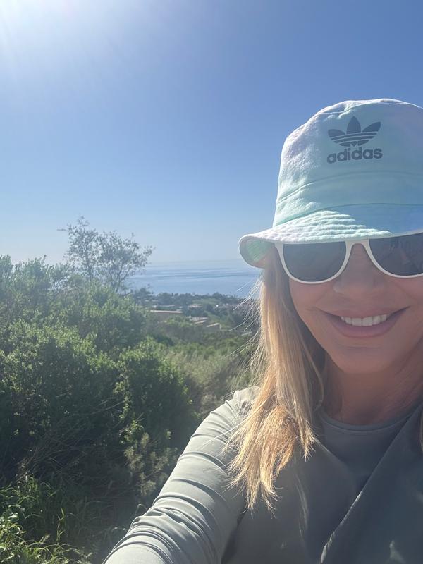 Perfect natural color !  Wore it even hiking and it lasted