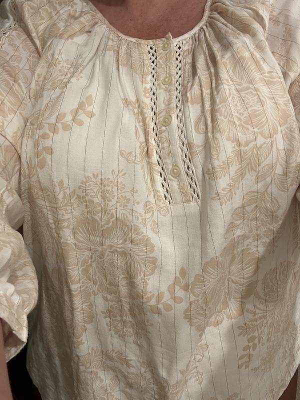 Customer carousel item 6.