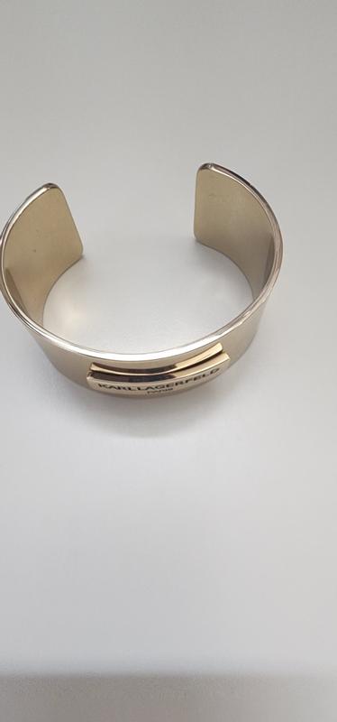 Customer carousel item 1.