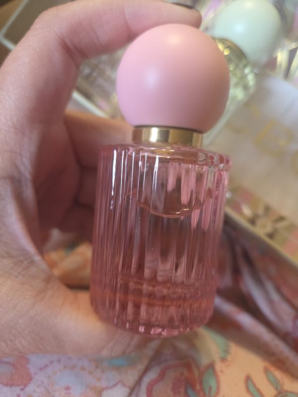 Customer carousel item 4.