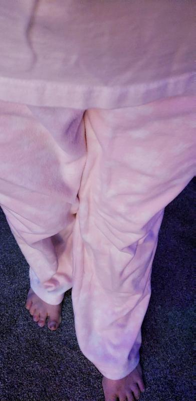 Look at that cute pink and stars design!