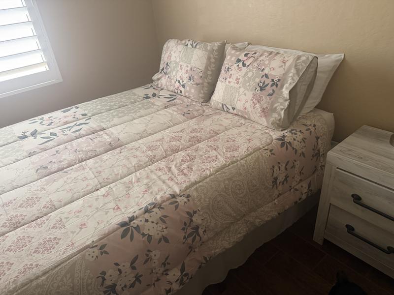 Customer carousel item 8.