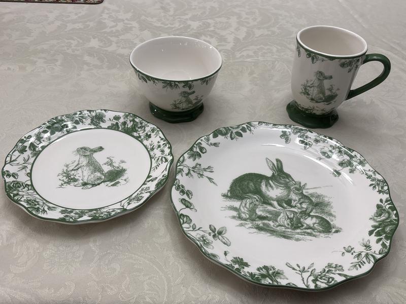 Customer carousel item 4.