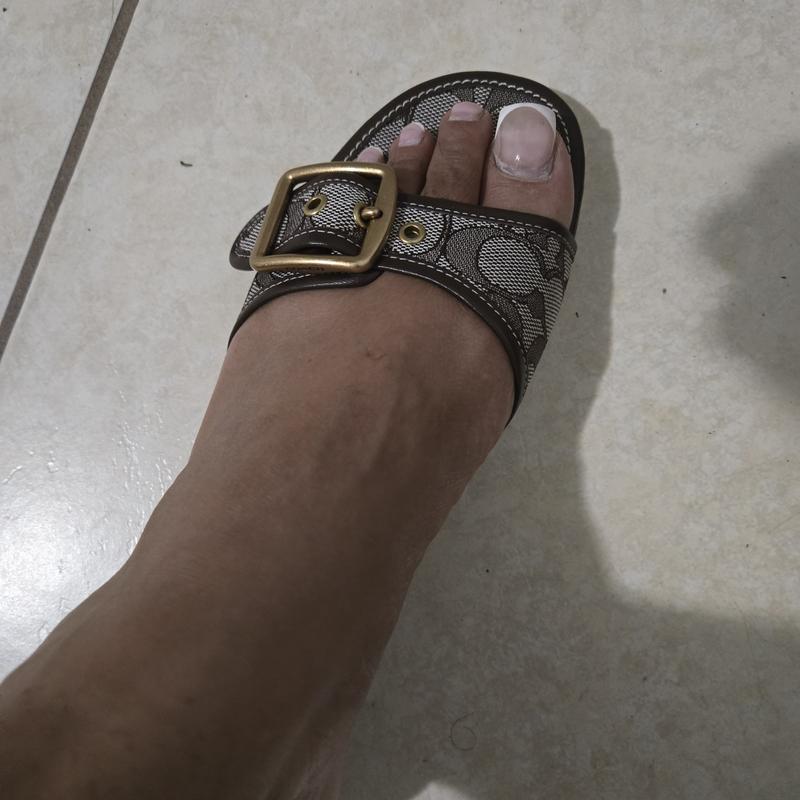 Customer carousel item 1.