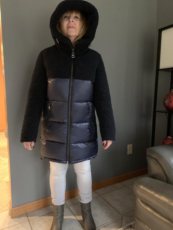 Warm adjustable hood