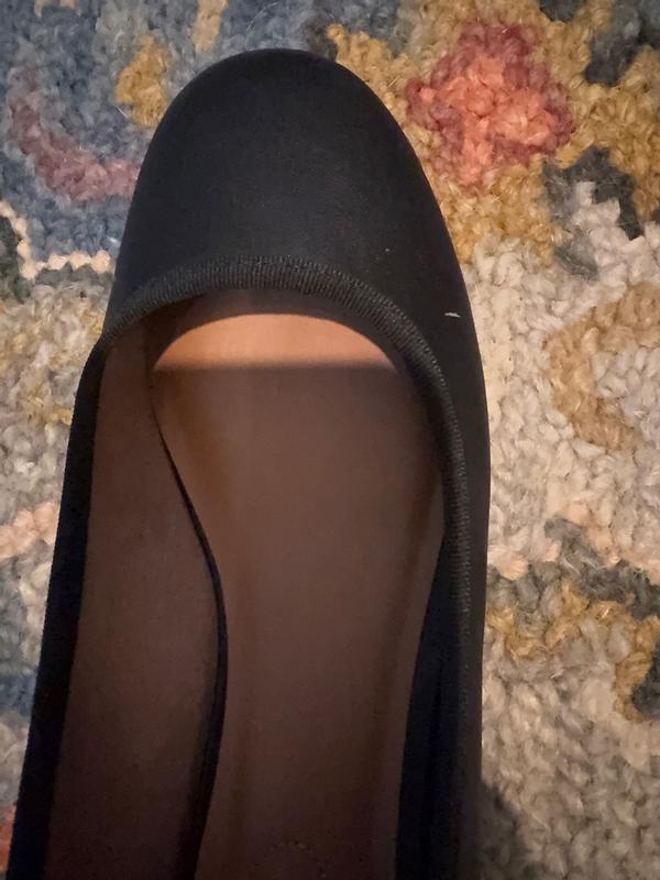 Stretch fabric around the foot for added comfort