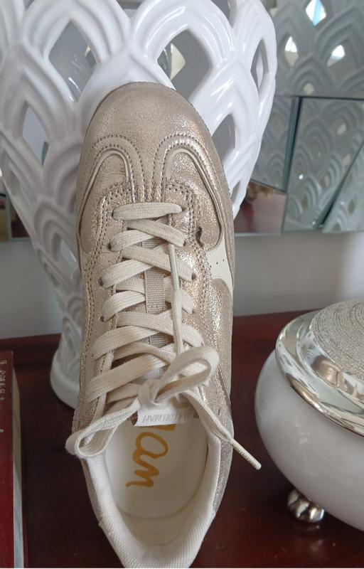 Customer carousel item 1.