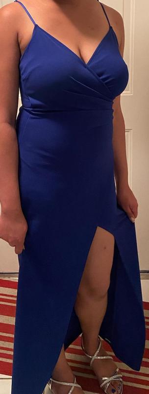 Royal blue, size med. She is 5'6", 155 lbs