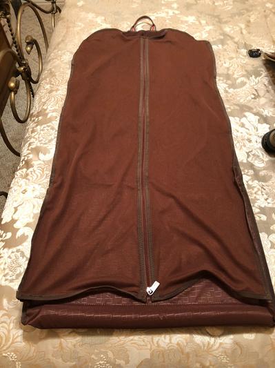 Garment carrier