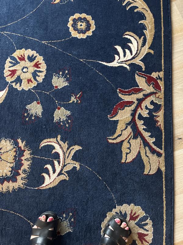 Good colors and Chris design in the Living room 9 x 11 rug