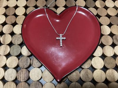 Diamond Cross Pendant Necklace (1/4 ct. t.w.) in Sterling Silver