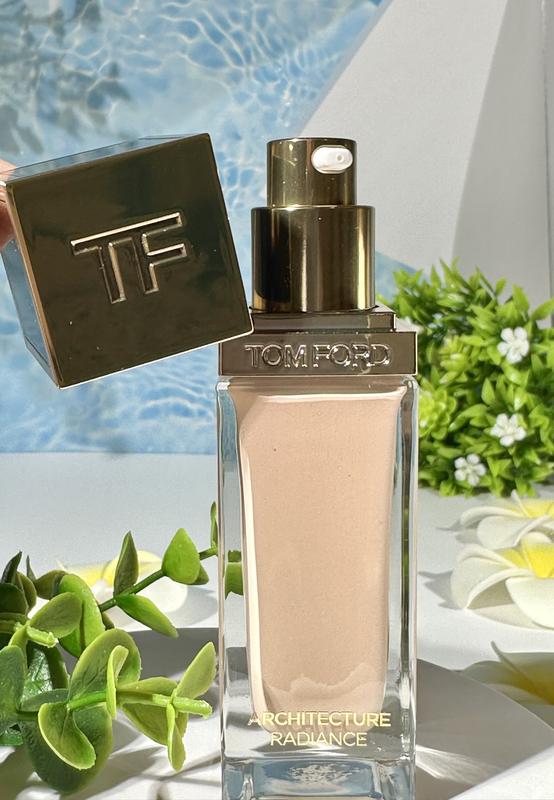 Tom Ford Architecture Radiance Hydrating Foundation Broad