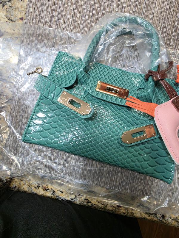 Customer carousel item 1.