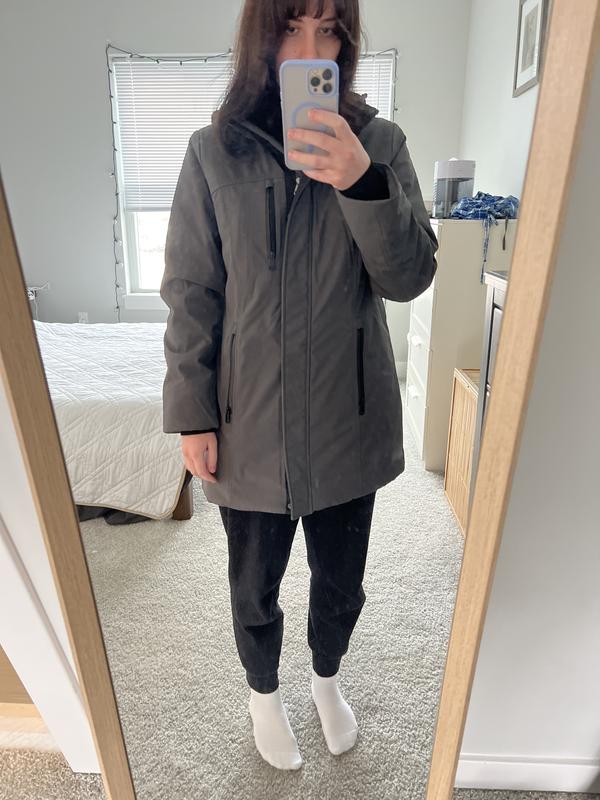 it also fits pretty wide and kinda makes me look fat :(