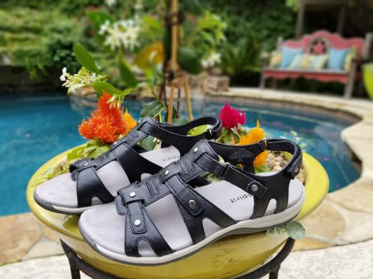 Easy spirit sailors sandal deals