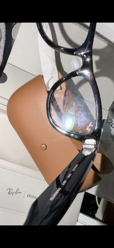 Dirty lenses. Fingerprints everywhere. Used glasses but sold as “new”