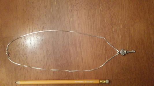 Pencil shown to give an idea of the length (18")