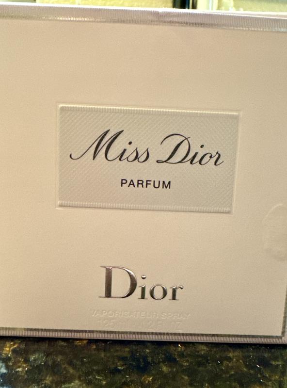 This is the only scent out of the Dior collection that I enjoy.