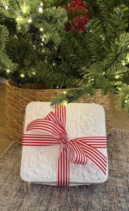 11-Pc ReNutriv Luxury Holiday Gift Set