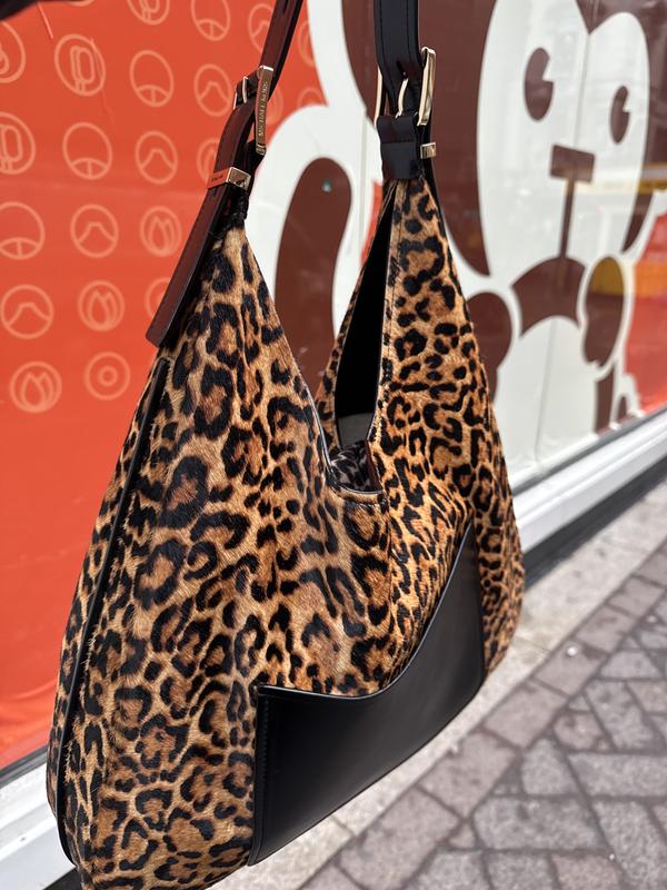 Customer carousel item 1.