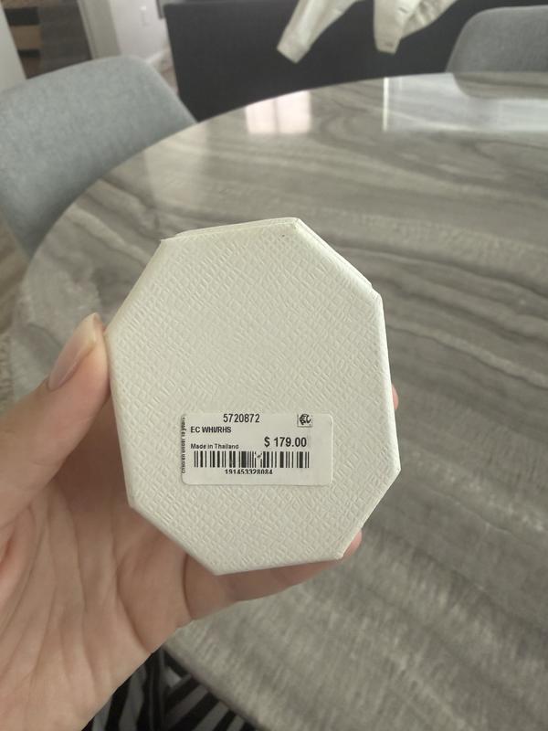 It’s clearly not the original box for my jewelry because the price tag on it is different.