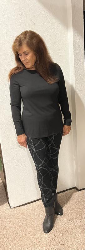 Regular fit, close to the body