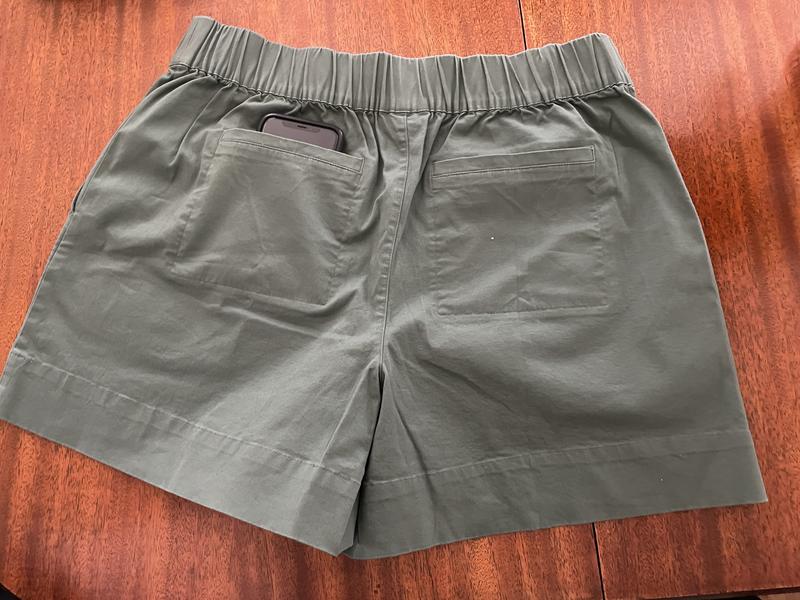 Nice summer shorts with great front pockets.