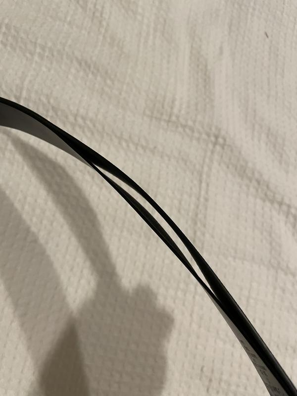 You can see the two sides of the belt completely split