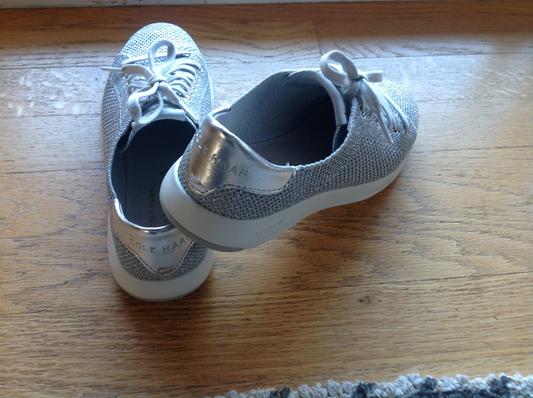 Silver detail on heel