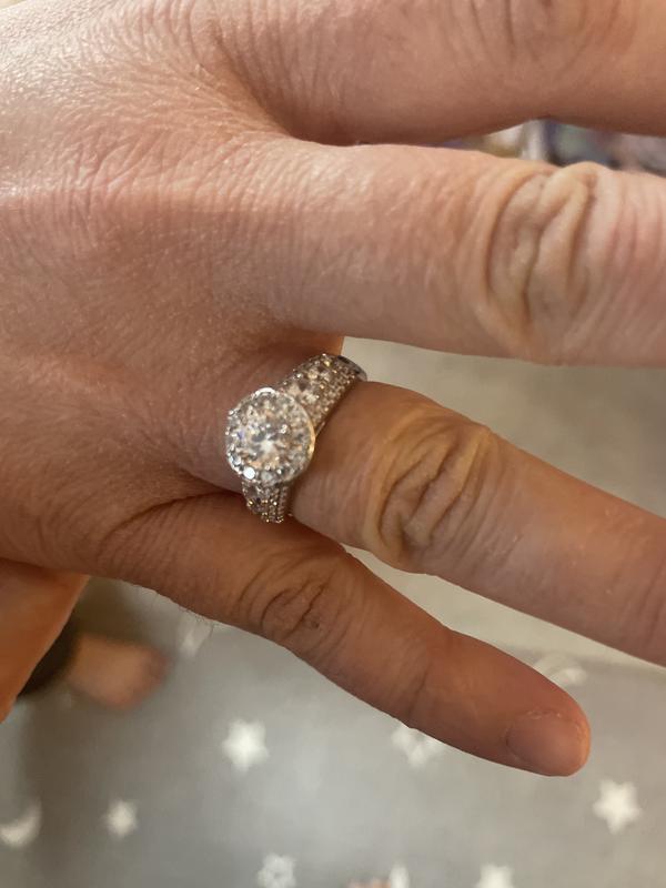 Customer carousel item 6.