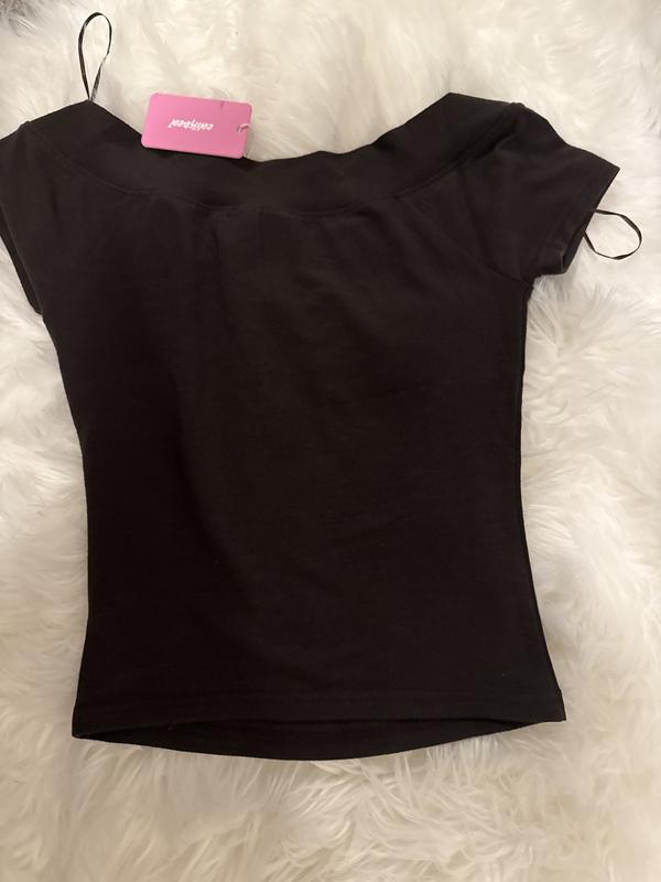 This is the wrong shirt Macy’s sent me instead of the Edikted Blaire Polka Dot Halter Top.