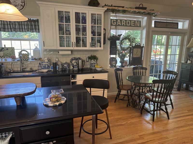 Perfect fit modern  farmhouse counter stool!