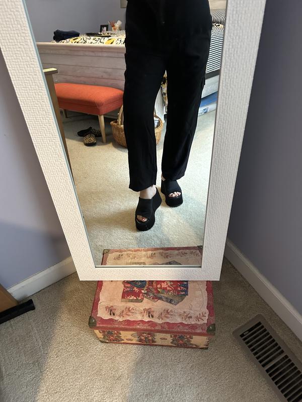 slimming cargo pants are roomy but flattering