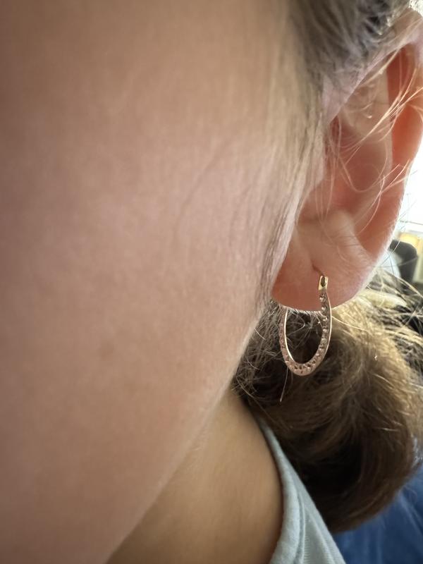 Diamonds are on the inside of the earring.