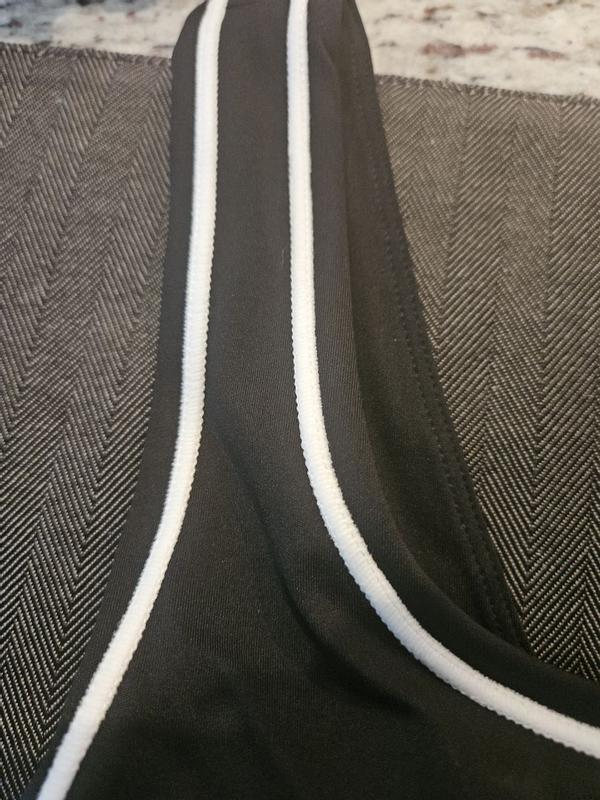 Customer carousel item 6.