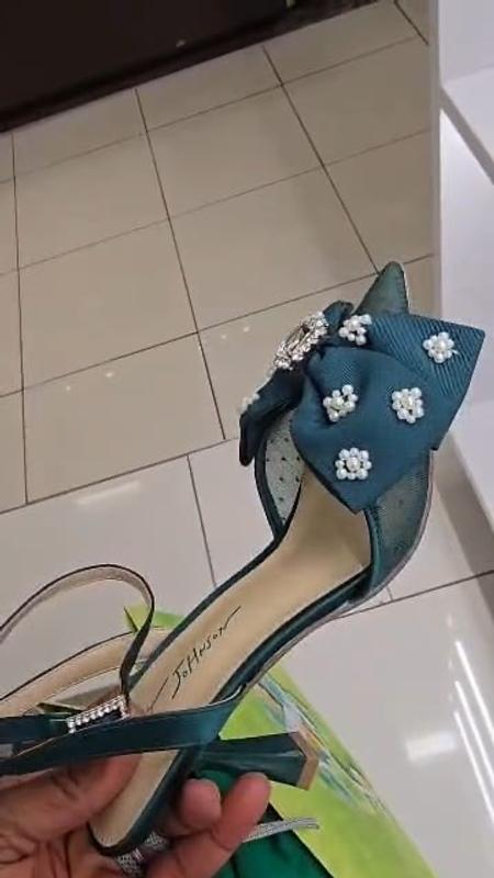 Customer carousel item 1.