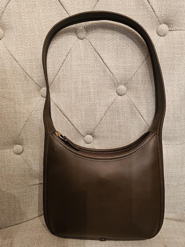 Small Leather Curve Zip Shoulder Bag