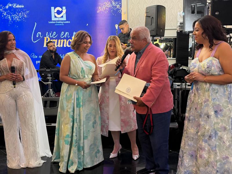 Customer carousel item 1.