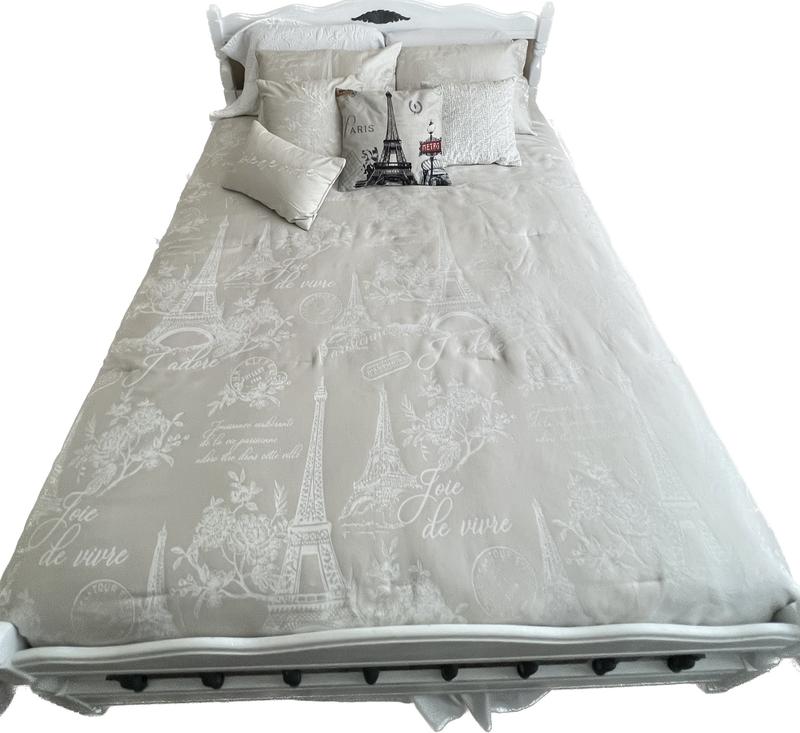 Could be a little longer to cover the bottom more, so I would have gotten a king for the comforter but I need  the sheets to be a queen.