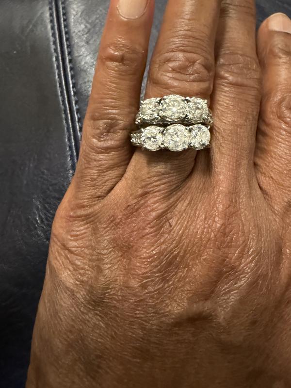 Customer carousel item 1.