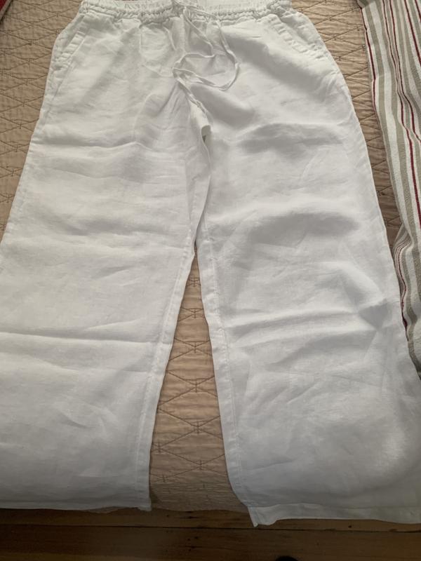 Front and back photos included