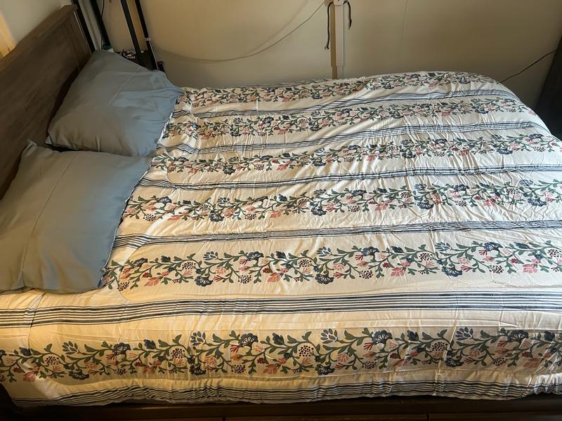 Customer carousel item 12.