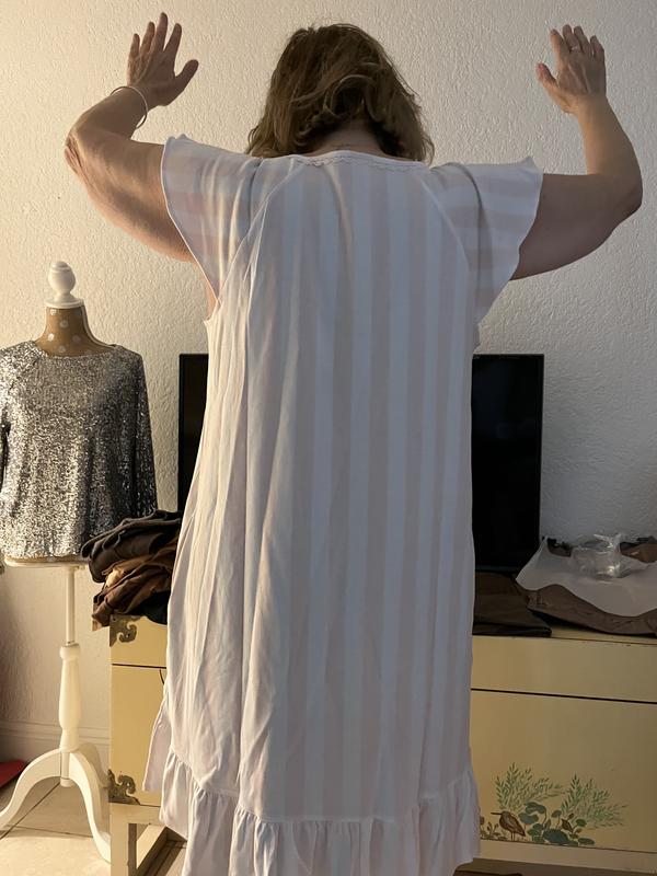 Customer carousel item 11.