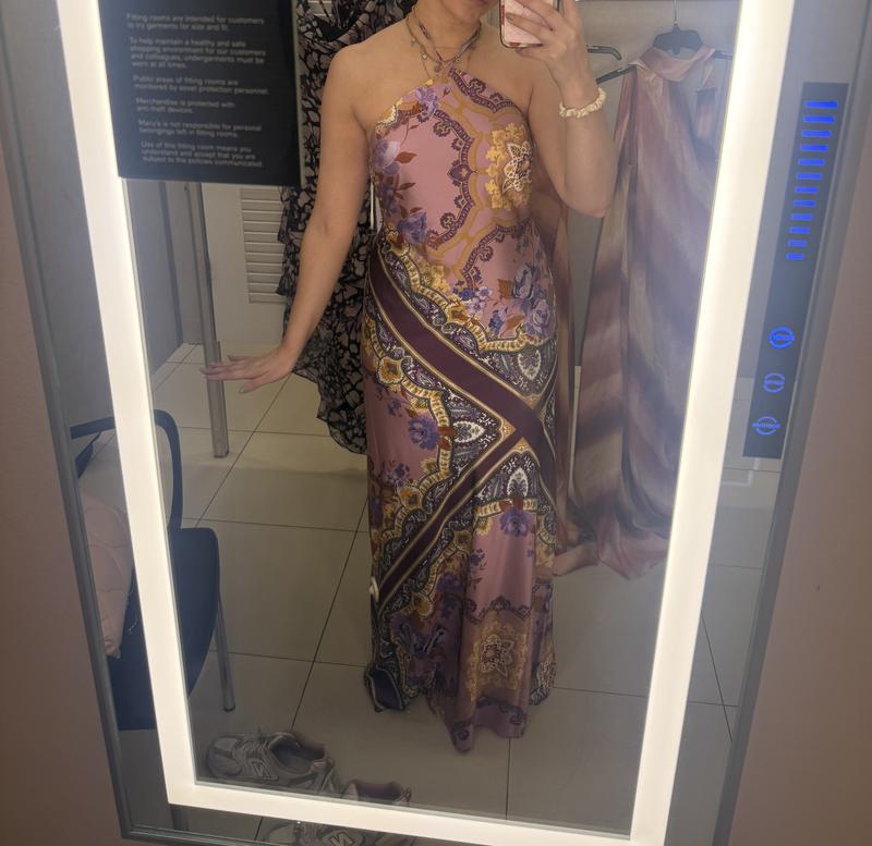5'6" - 130lbs - Square shape