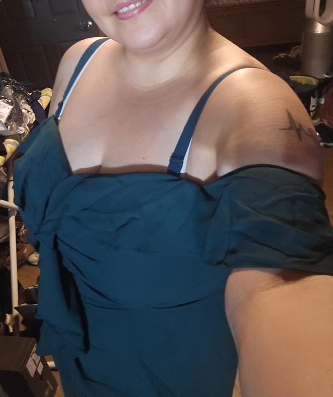 Trying on so excuse wrinkles. Didn't take many pics.