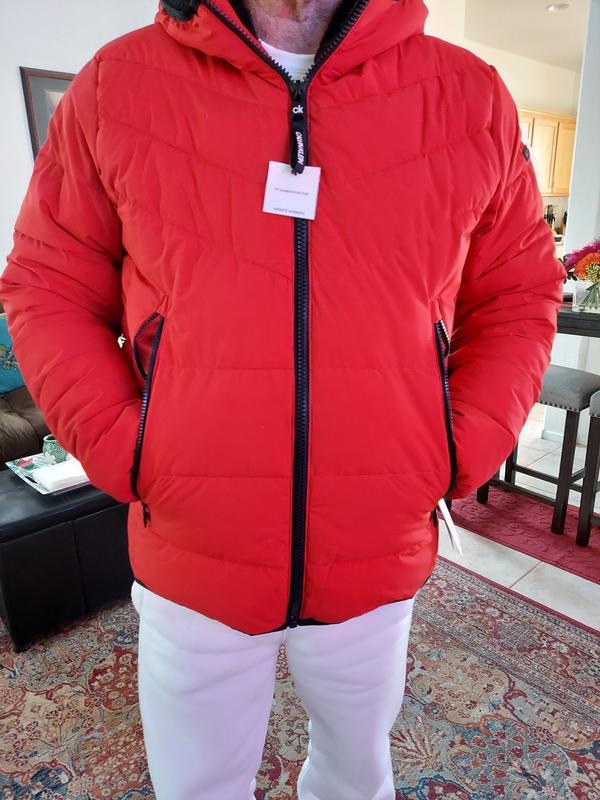 Jacket deep front pockets with zippers