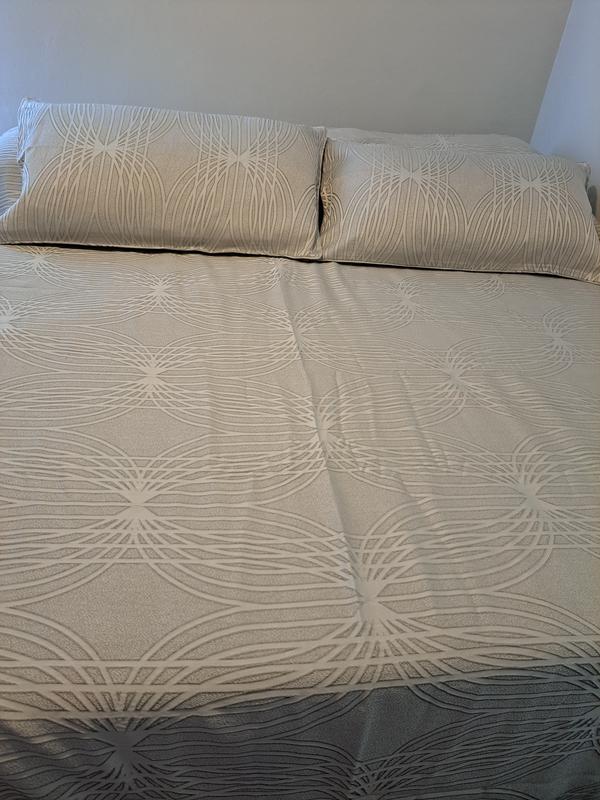 Comforter cover set